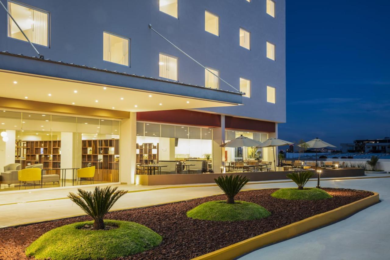 Fiesta Inn Guadalajara Periferico Poniente Zapopan Eksteriør billede
